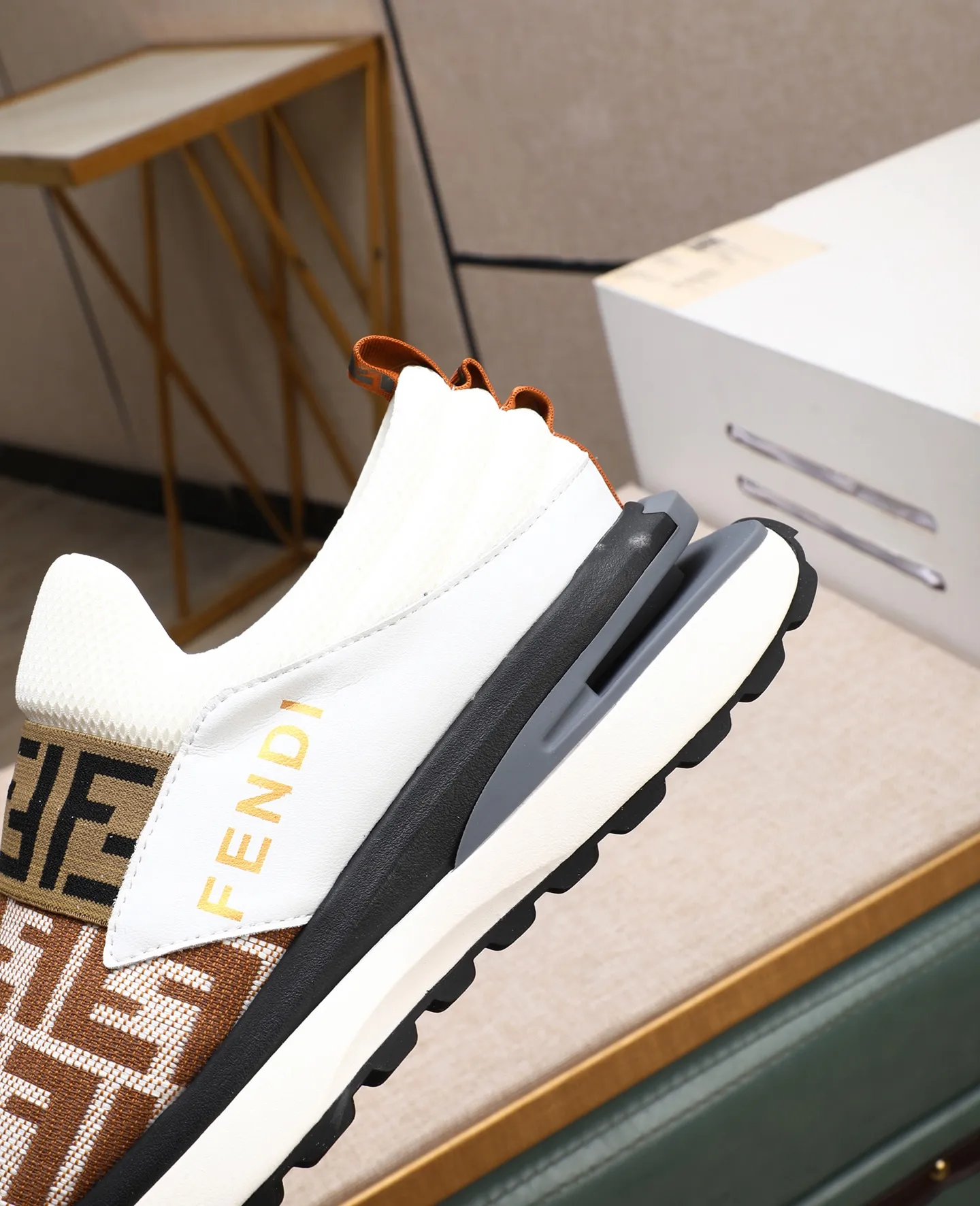 Men's shoes 💰460🕷🕷[FENDI] Fendi fashionable casual men's shoes 🇨🇳Original official website 1:1 model opening, new models are available first 💯Not high-profile but avant-garde, simple About low-key and fashionable, super versatile style 🌿 Made of original cowhide ➕ Pigskin lining 🎋 The version is comfortable on the feet, so rigorous for any small place, and the workmanship is first-class 🍍38-44 Large quantities in stock